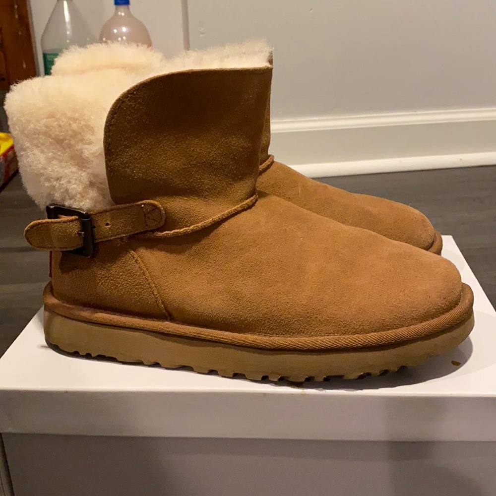 extra short ugg boots barely worn